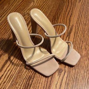 Like new size 7 Tony Bianco Florence Skin Phoenix Heels